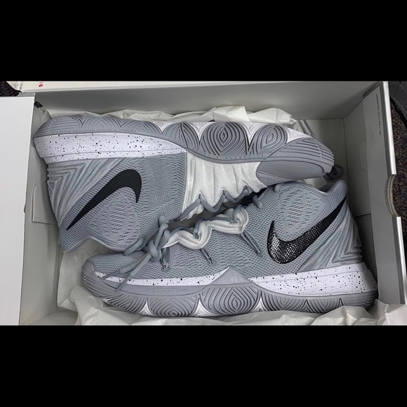 Nike Other - Nike Kyrie 5